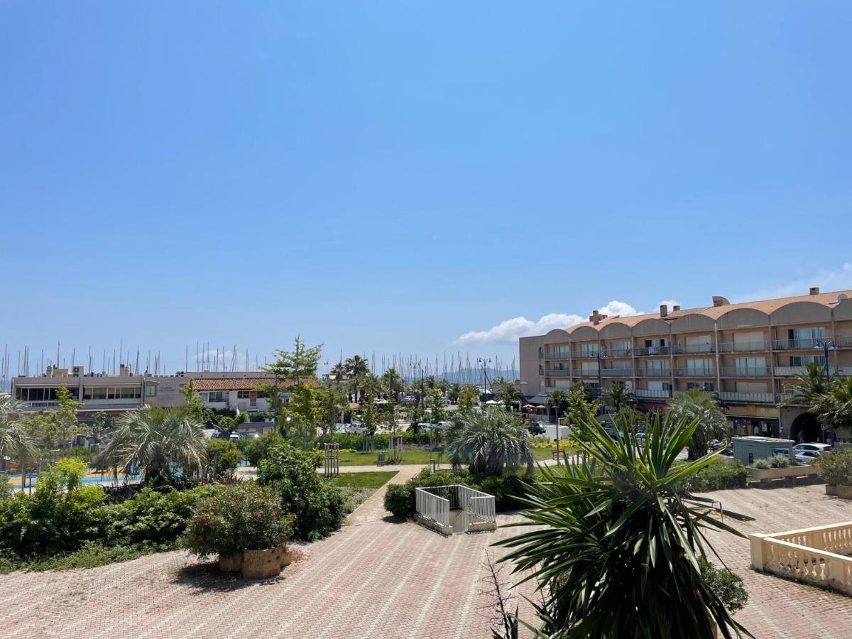 Holidays Ιέρ Εξωτερικό φωτογραφία
